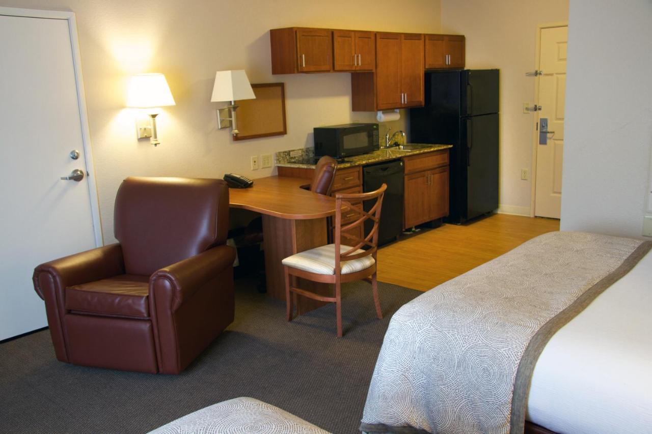 Candlewood Suites Champaign-Urbana University Area By Ihg Экстерьер фото