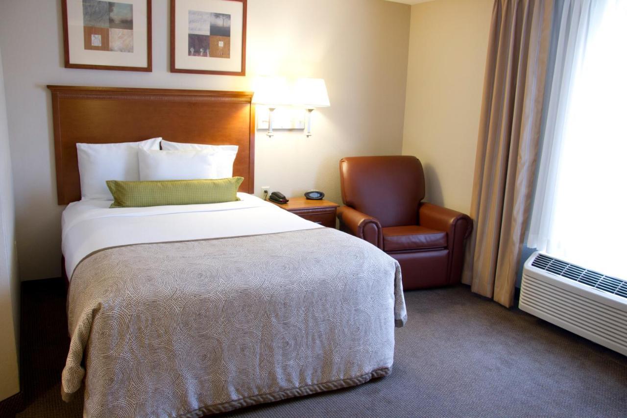 Candlewood Suites Champaign-Urbana University Area By Ihg Экстерьер фото