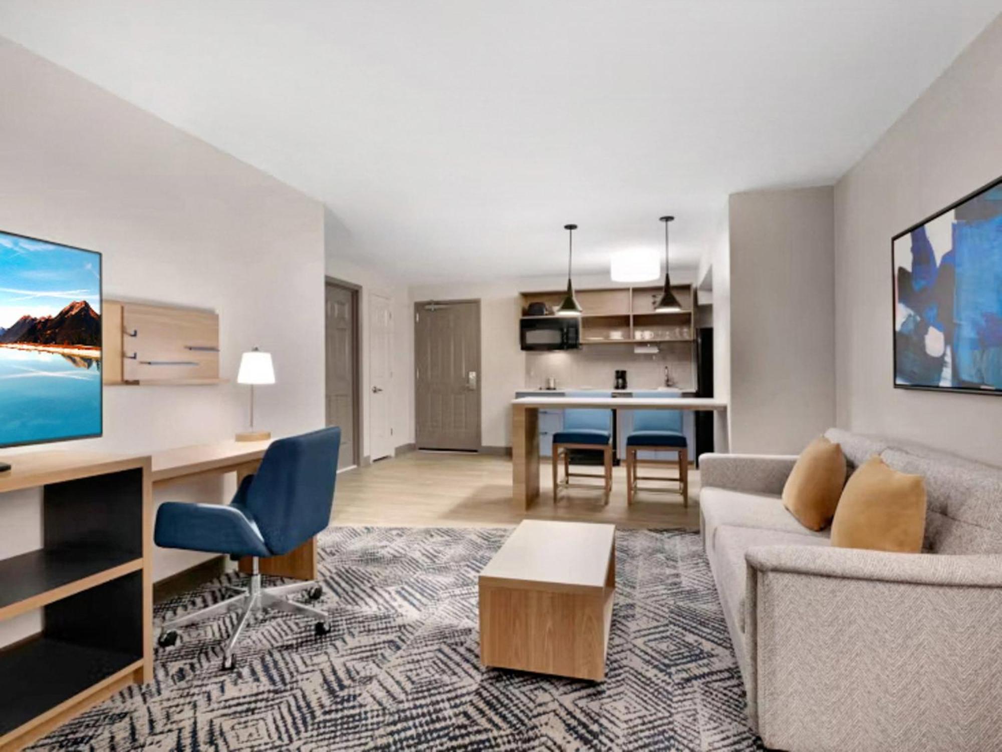 Candlewood Suites Champaign-Urbana University Area By Ihg Экстерьер фото