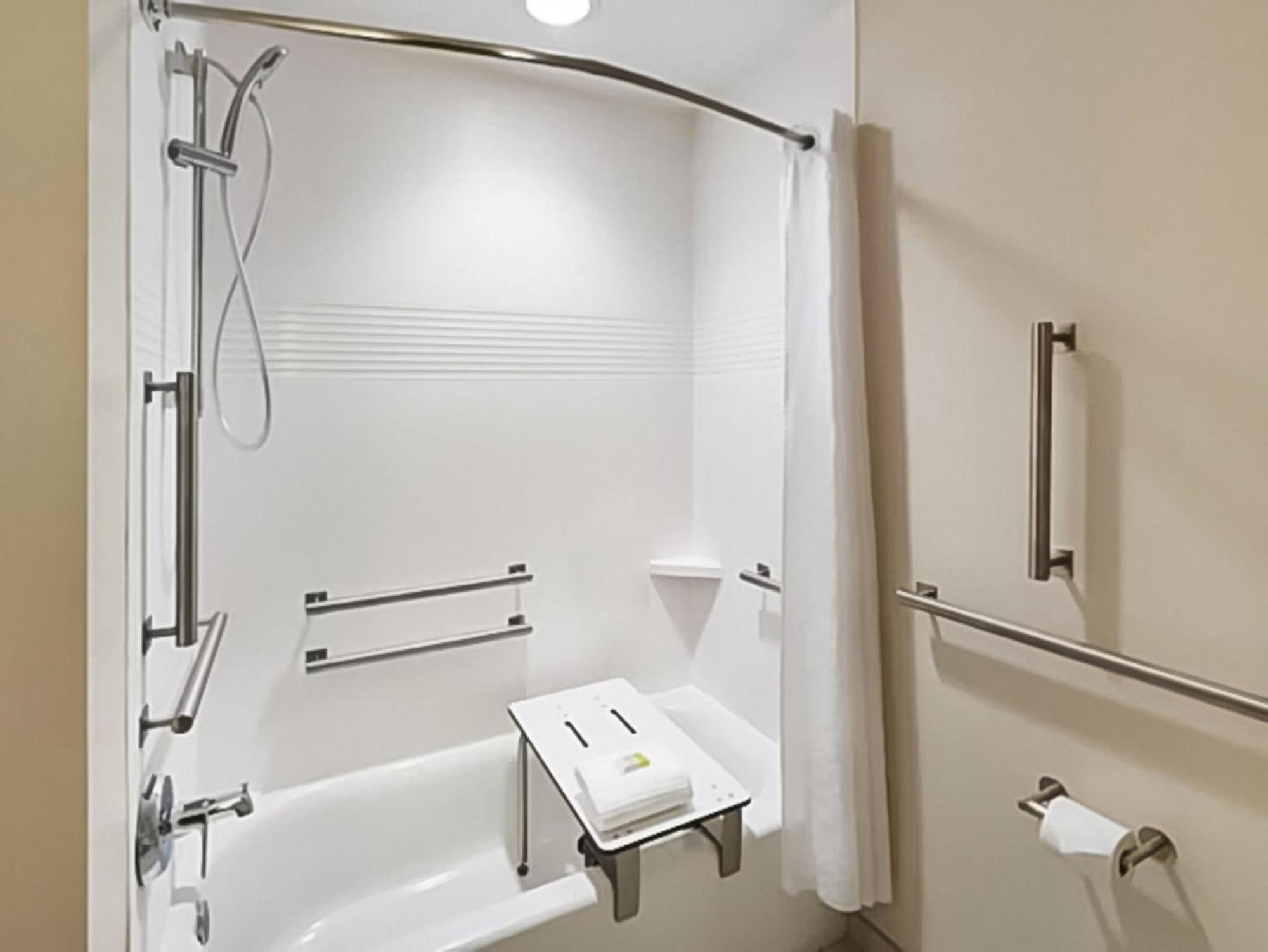 Candlewood Suites Champaign-Urbana University Area By Ihg Экстерьер фото